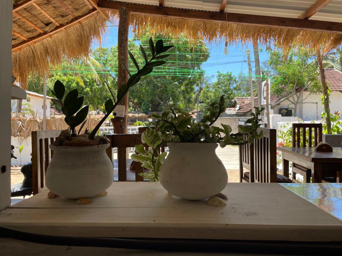 Hotel Banana Surf House Arugam Bay Esterno foto