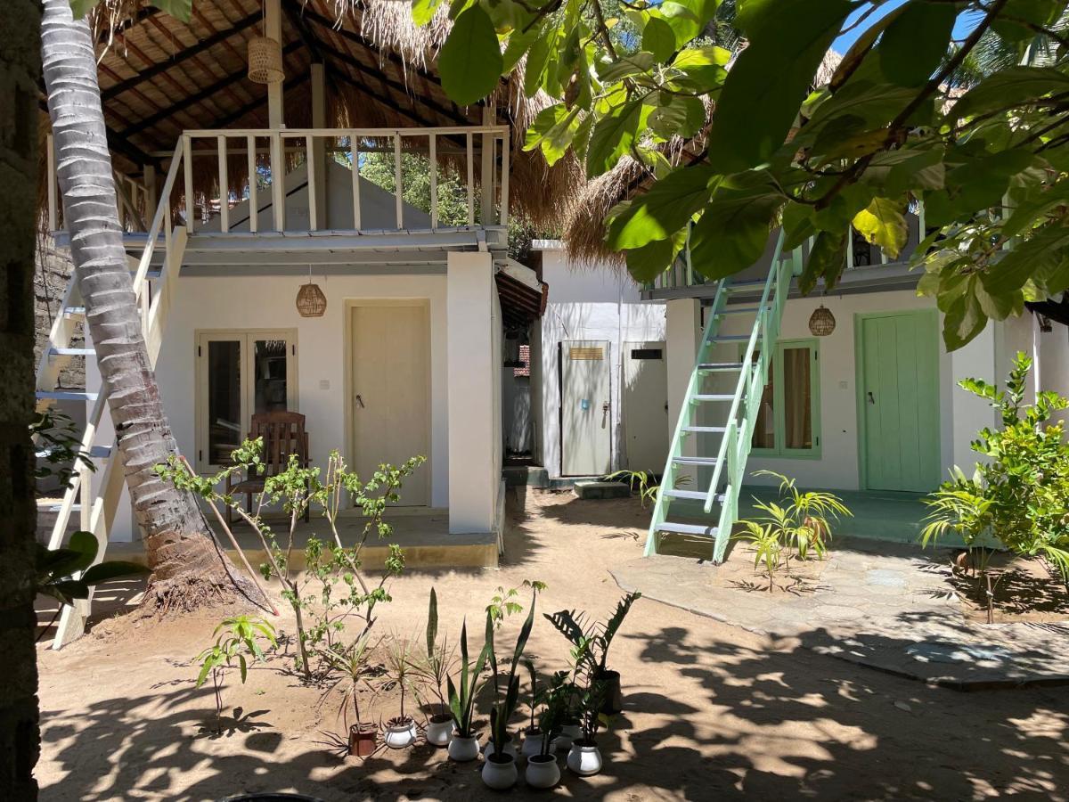 Hotel Banana Surf House Arugam Bay Esterno foto