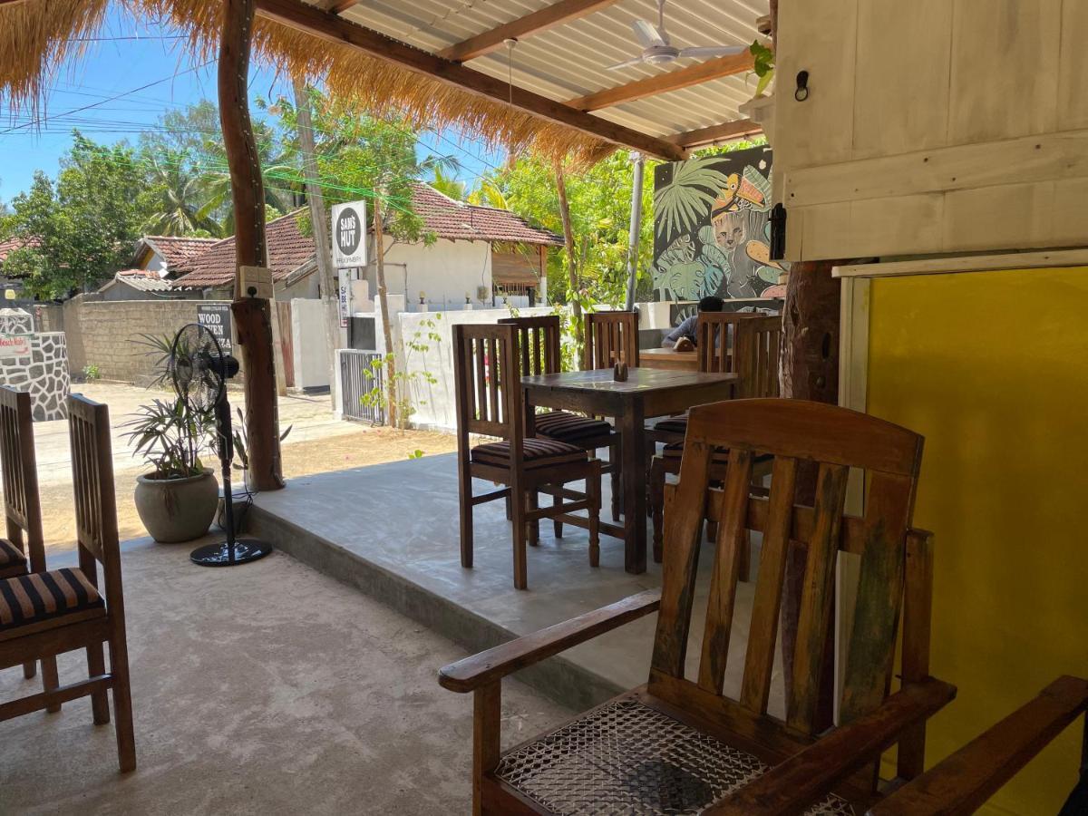 Hotel Banana Surf House Arugam Bay Esterno foto